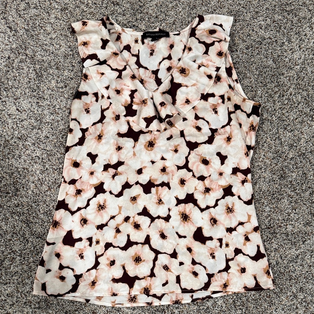 Banana Republic Burgundy Floral V-Neck Sleeveless Blouse